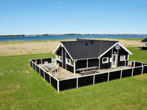 Three-Bedroom Holiday home in Storvorde 6 in Egense